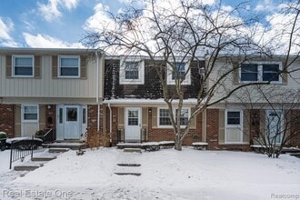 Building Photo - 5075 Buckingham Pl Dr