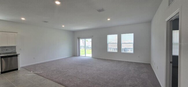 Building Photo - 474 Hennepin Lp