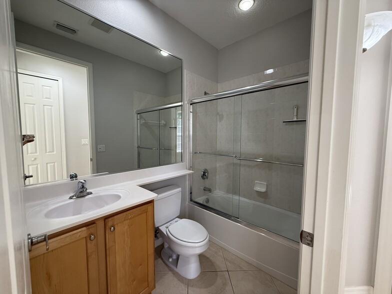 guess bath - 6055 Wingspan Way