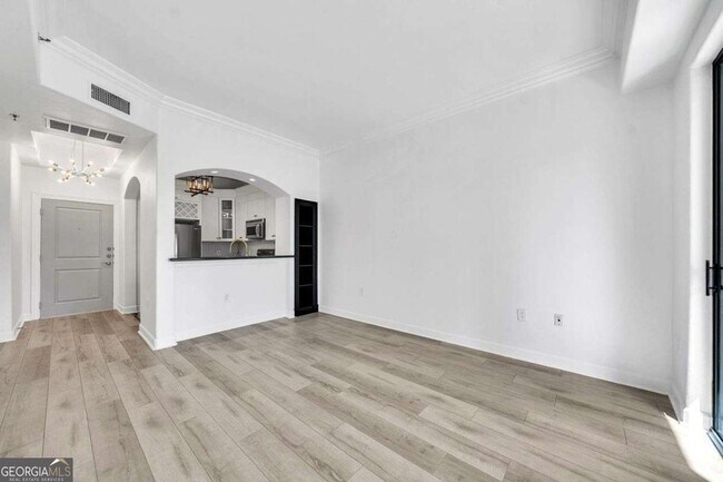 Building Photo - 3445 N Stratford Rd NE