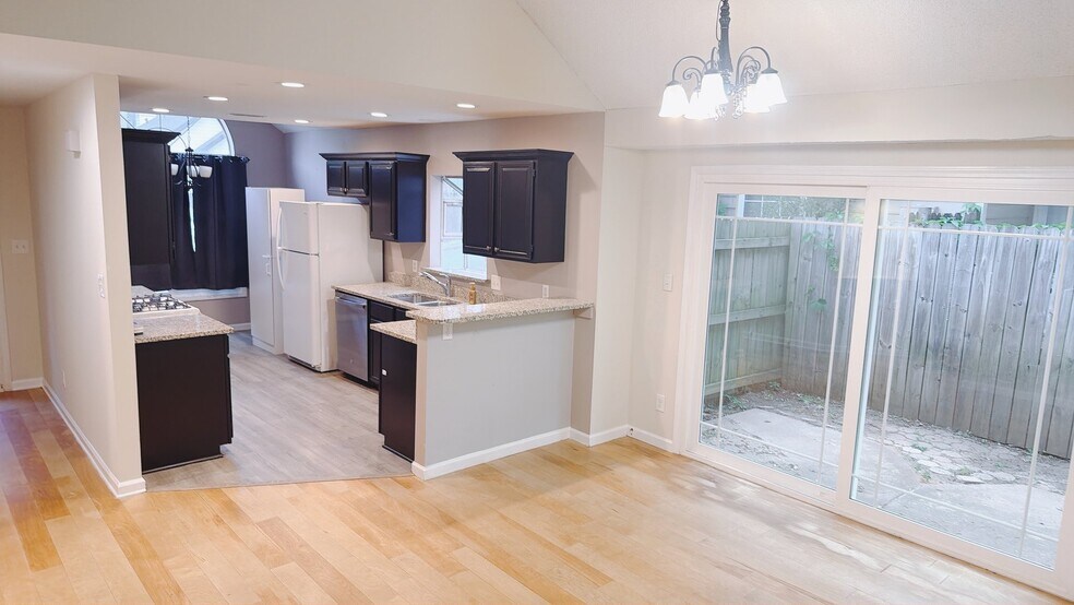 Building Photo - 1264 Watercrest Cir
