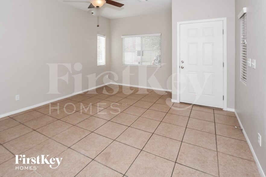 Building Photo - 11128 African Sunset St