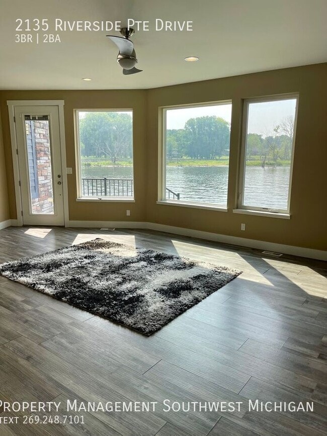 Building Photo - 2135 Riverside Pointe Dr