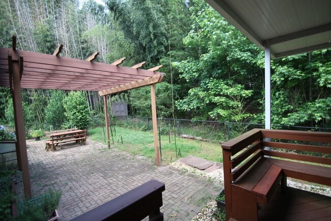 Building Photo - Exclusively Offered By Muse Realty Rentals, LLC