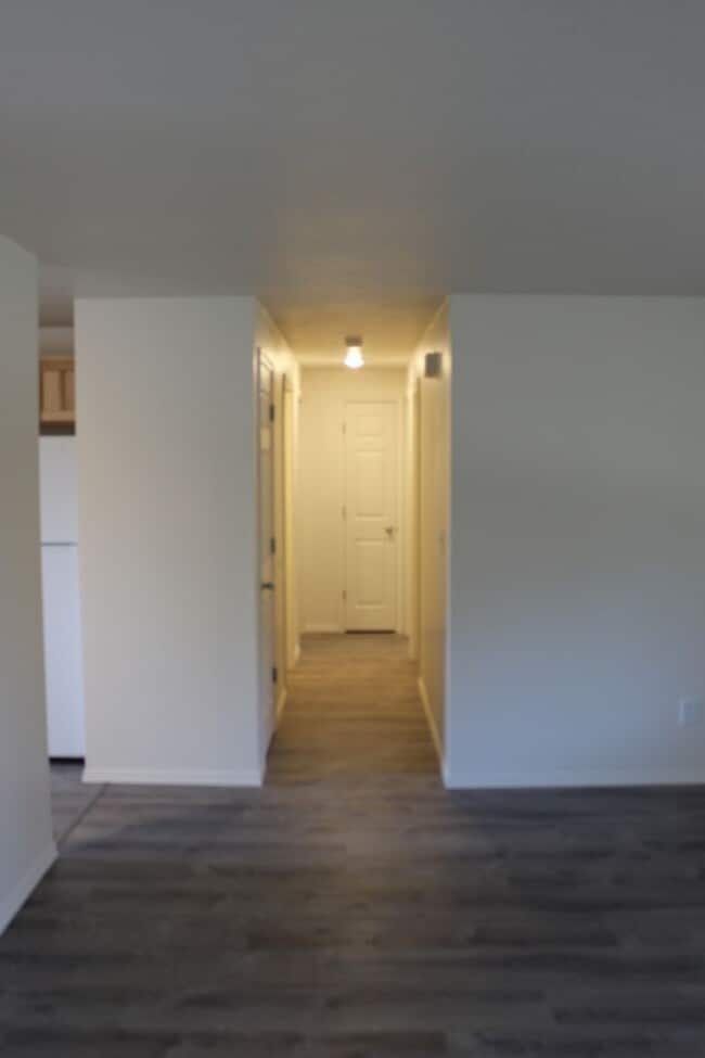 Building Photo - 4 Bed 2 Bath Hillsboro Ranch