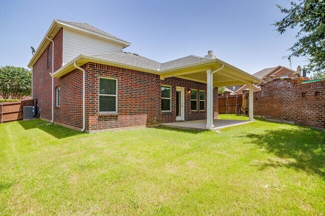 Building Photo - 3801 Weatherstone Dr