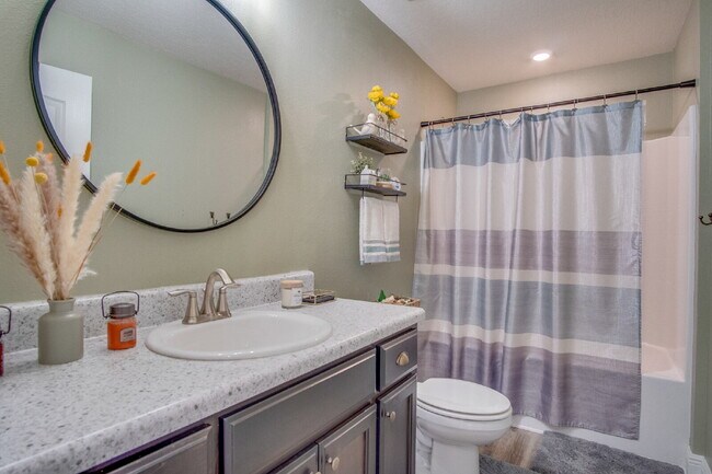 Building Photo - Spacious Cottage-Style Home Near UWF, Navy Federal & West Florida Hospital with Private Upstairs ...