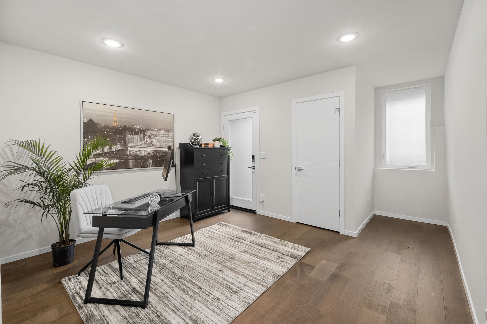 Building Photo - 1816 15th Ave S