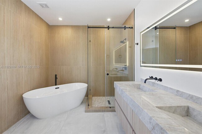 Building Photo - 3111 SW 12th St