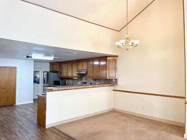Building Photo - 3258 Meadway Dr