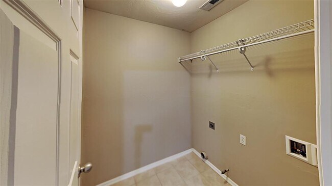 Building Photo - 2025 NW 176th Terrace