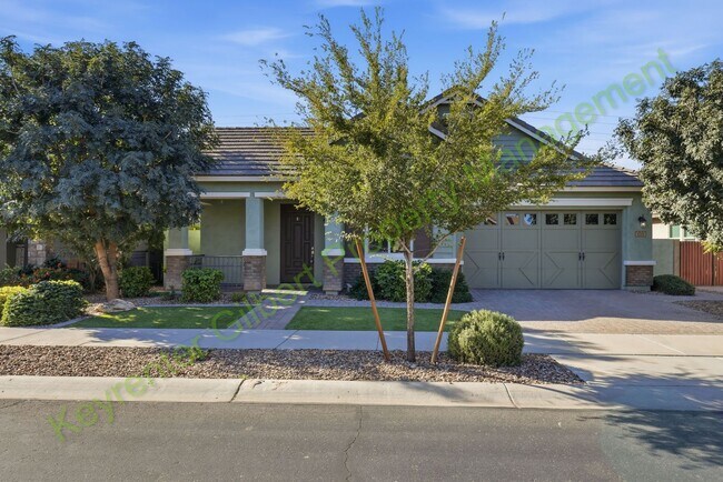 Building Photo - Beautiful 4-bed/3.5-bath Gilbert Home in Gilbert’s Cooley Station!