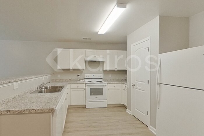 Building Photo - 102 Amber Mill Cir