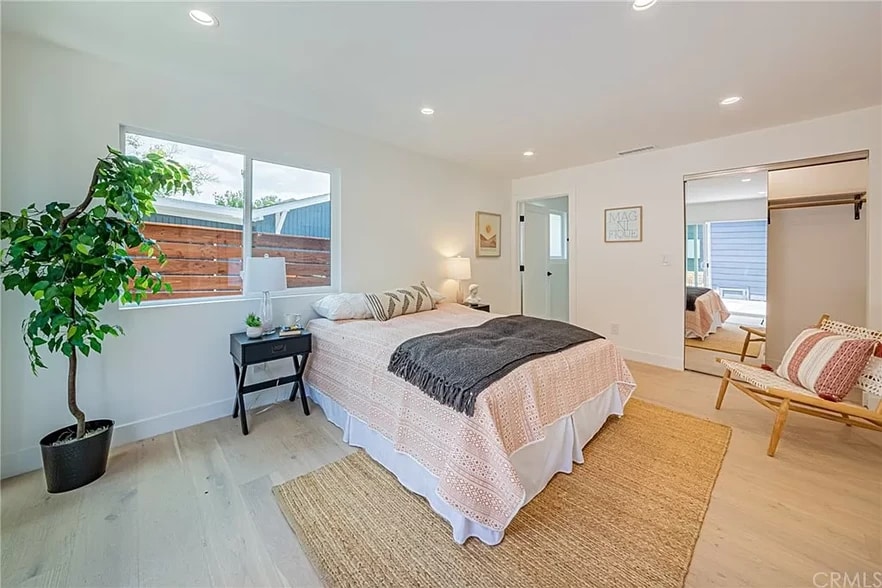 master bedroom - 3439 Plata St