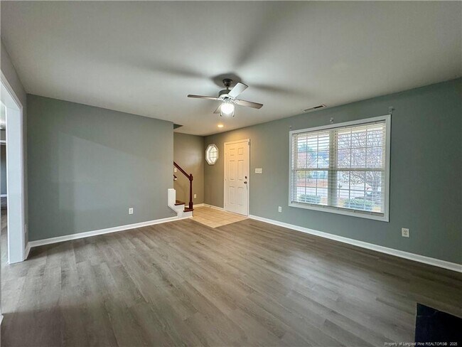 Building Photo - 311 Ranier Dr