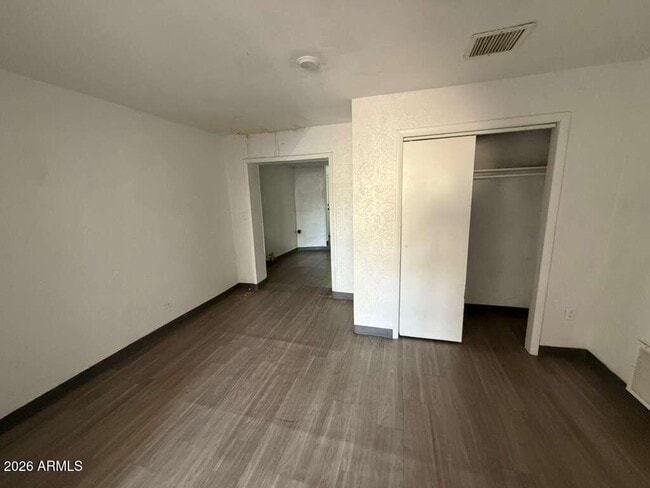 Building Photo - 398 E Ave