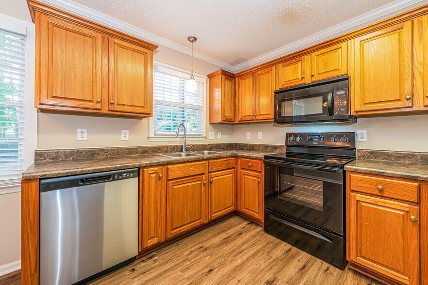 Building Photo - 1405 E Stonemason Dr