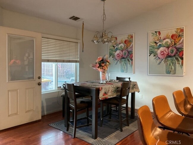 Building Photo - 11546 Hickory Ave