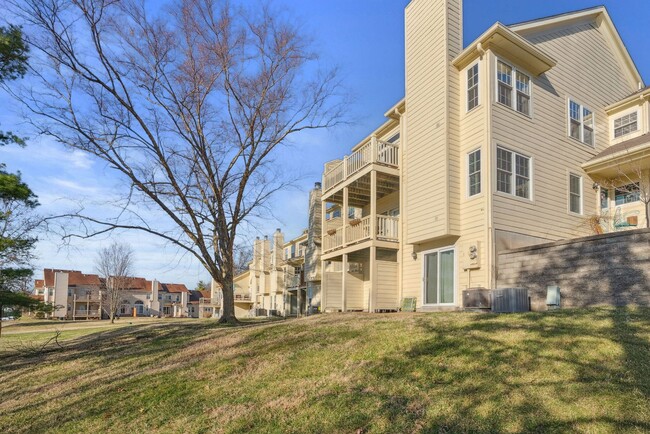 Building Photo - Spacious 2-Bed, 3.5-Bath Townhouse with St...