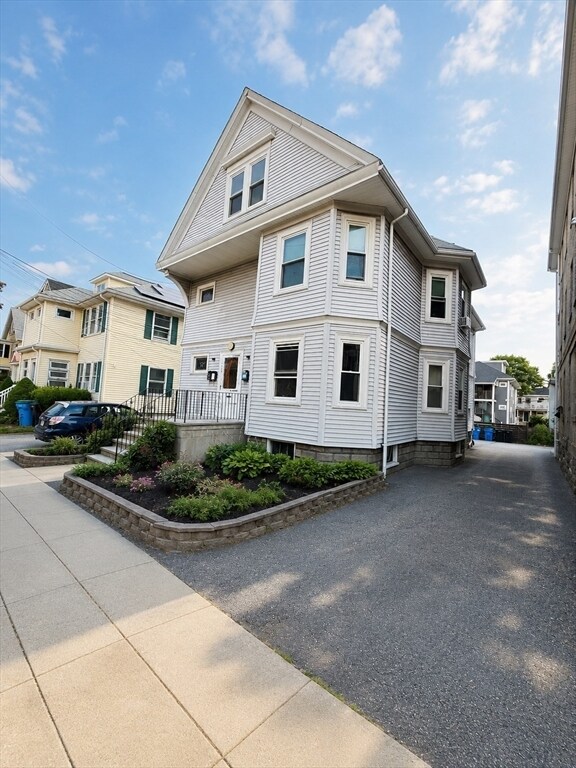 Building Photo - 175 Beech St