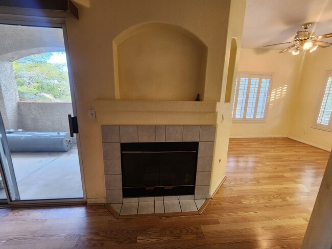 Building Photo - 2nd Story Condo in gated community close to the pool.