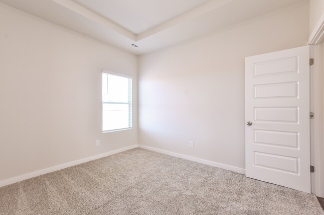 Building Photo - 26214 Valley Ridge Rd