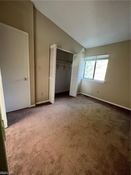 Building Photo - 4396 Silverleaf Dr