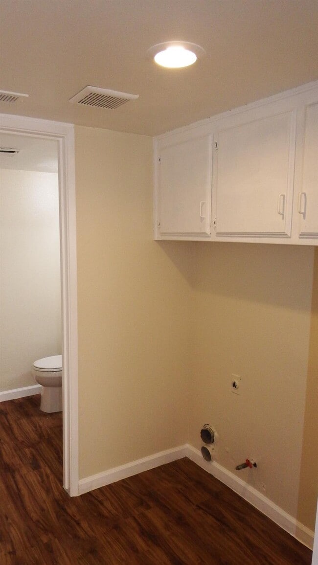 Building Photo - 7808 Walnut Grove Ct