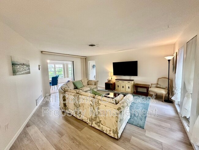 Building Photo - 2332 Bal Harbour Dr