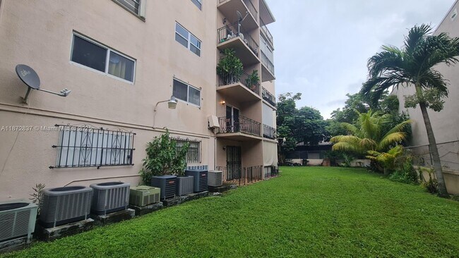 Building Photo - 3640 NW 9th St