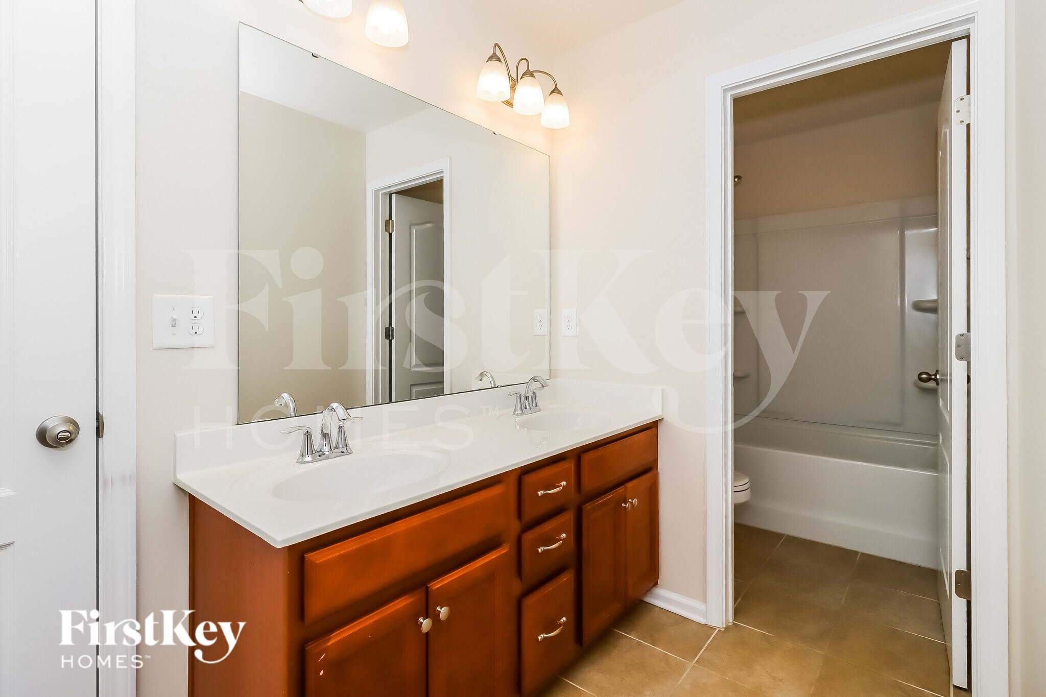 Building Photo - 134 Eden Ave