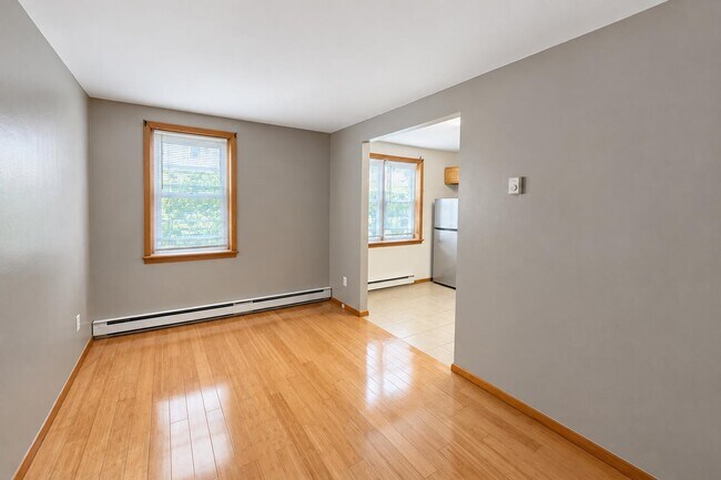 Building Photo - 77 E 23rd St