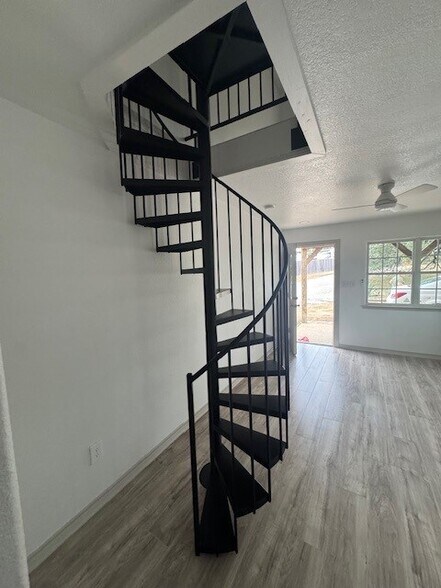 Building Photo - 1215 Terjo Ln