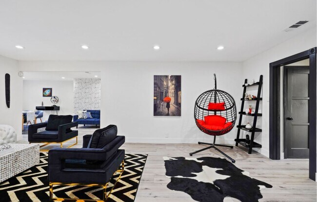 Building Photo - 5601 Corbett St