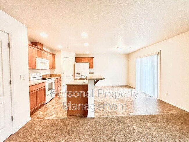 Building Photo - 3371 NW 47th Dr