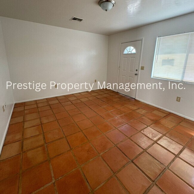 Building Photo - 2258