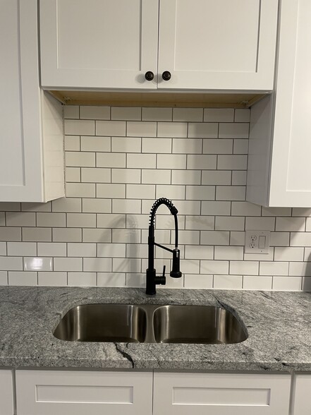 Building Photo - 2839 Lumpkin Rd