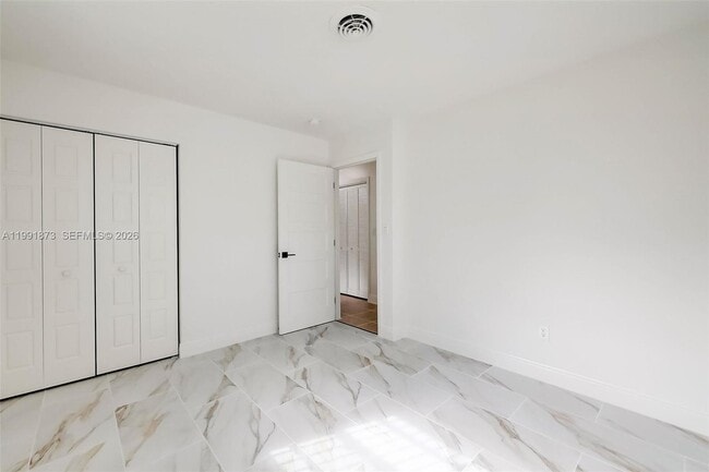 Building Photo - 1601 SW 32nd Pl