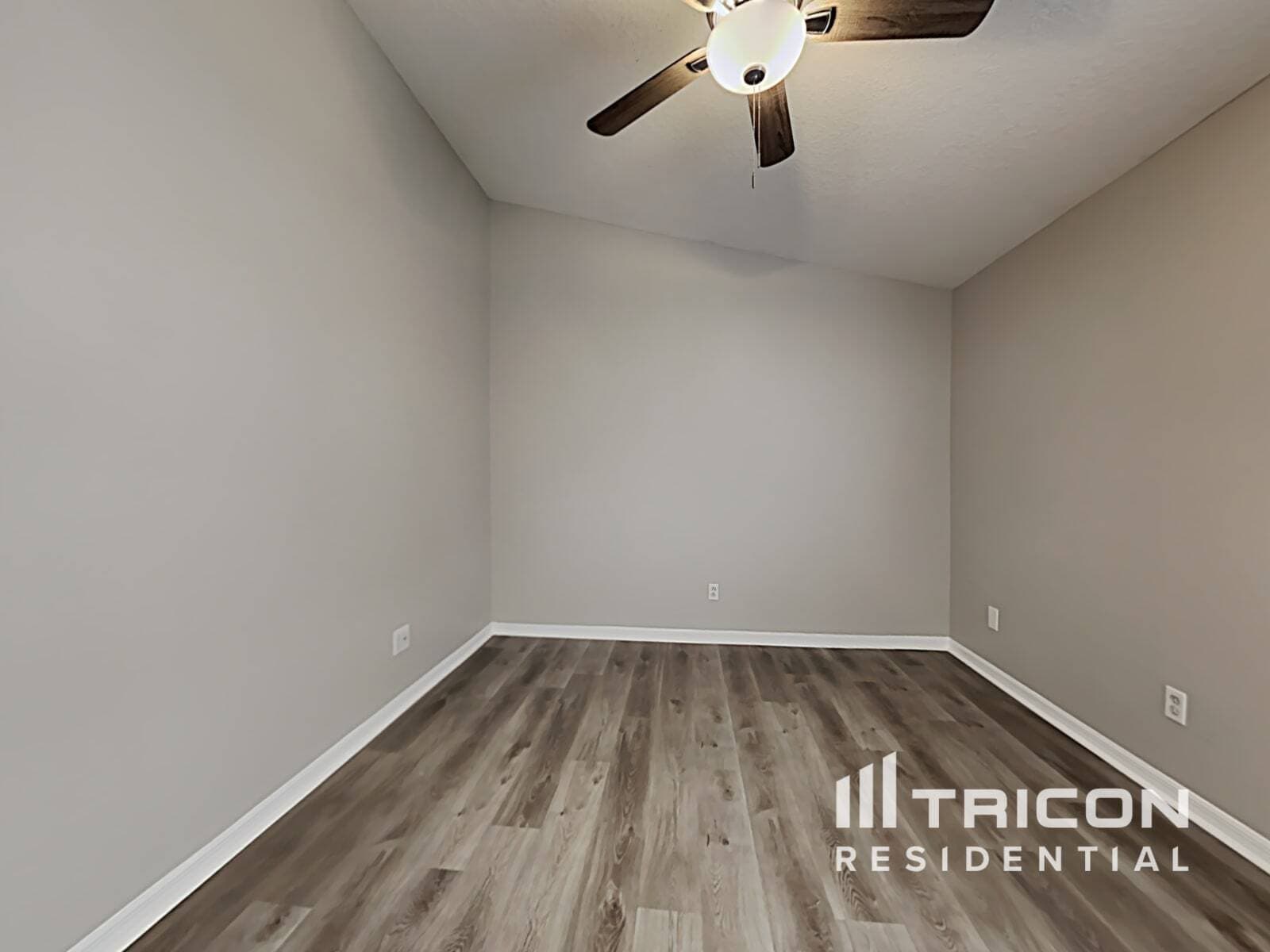 Building Photo - 8704 Persea Ct