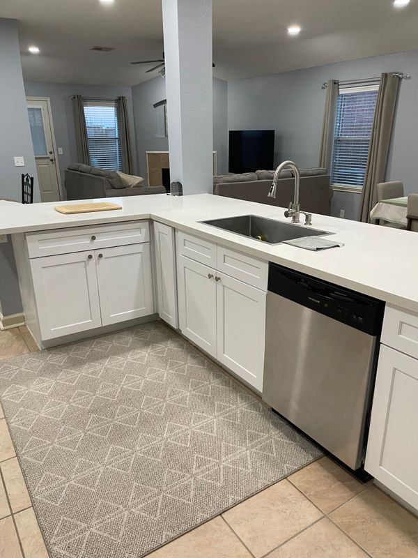 Building Photo - 5730 Baldwin Elm St