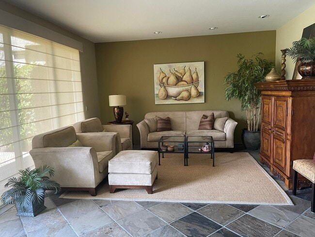 Building Photo - 55523 Oak-Hill