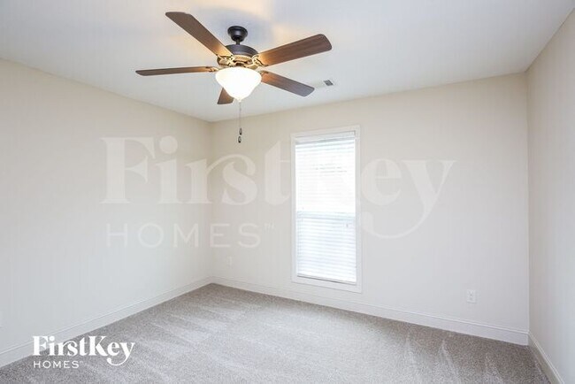 Building Photo - 603 Embassy Walk