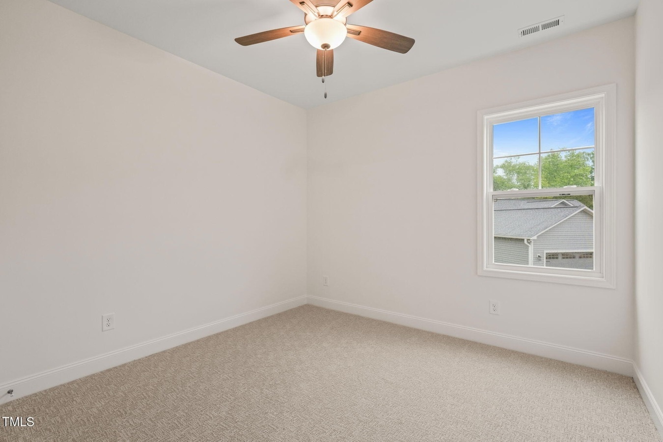 Building Photo - 156 Harmony Trl