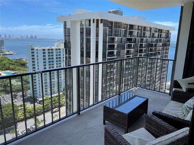 Building Photo - 1901 Brickell Ave