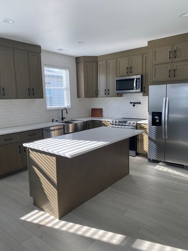 Building Photo - Beautiful New Construction Condos in Moses...