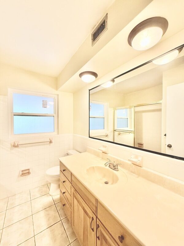 Building Photo - 13788 Montego Dr