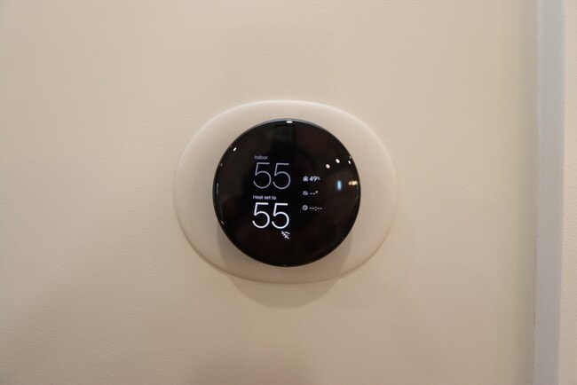 Building Photo - 14-16-16 Harriet St