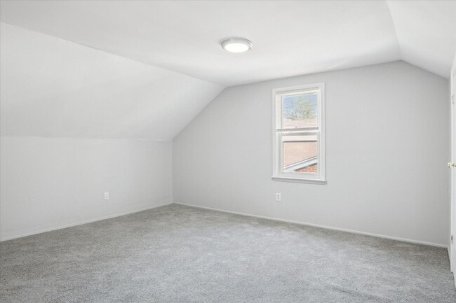 Building Photo - 17326 Mansfield St