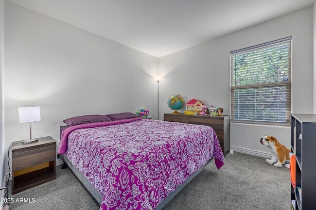 Building Photo - 18557 W Pueblo Ave