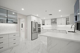 Building Photo - POOL HOME - 4 Bed / 3 Bath Annual Rental